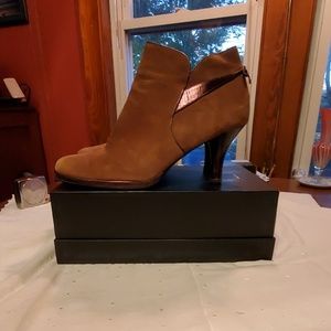 Sofft zipper leather suede heels bootie